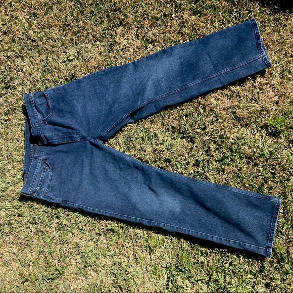 Mens 559 Levi blue jeans - Picture 2 of 3